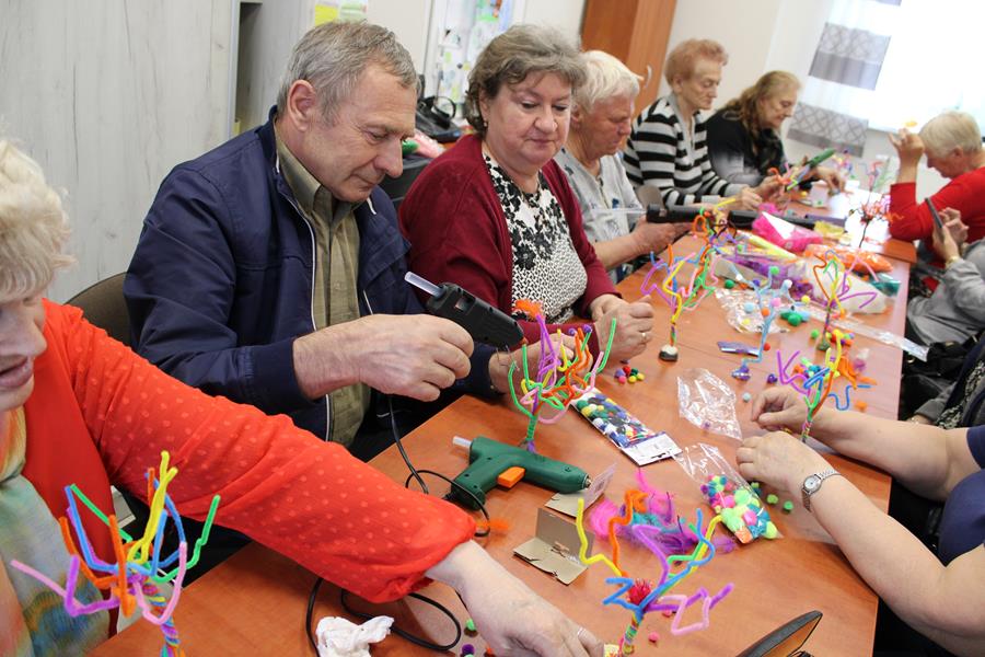 Ilustracja do informacji: Czerwiec aktywnie – pozytywnie w Klubie „Senior +” w Mortęgach
